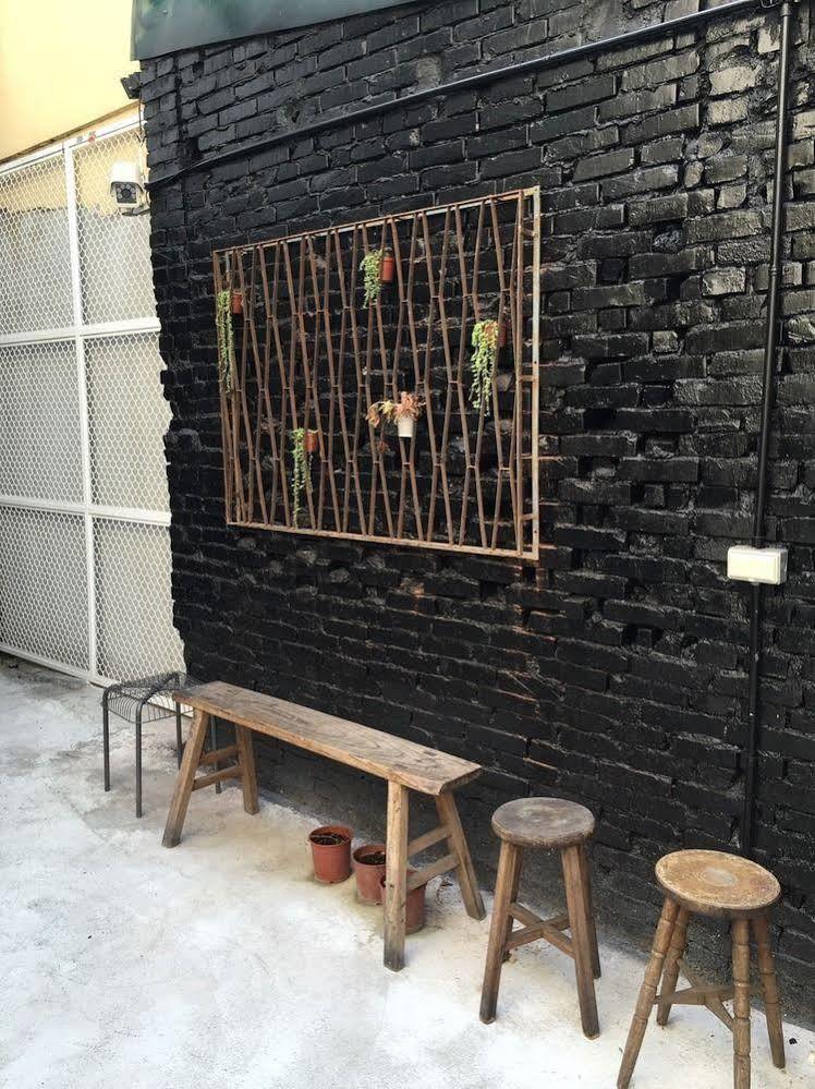 被愛咖啡小旅館 Birdeye Garden Tainan Exterior photo